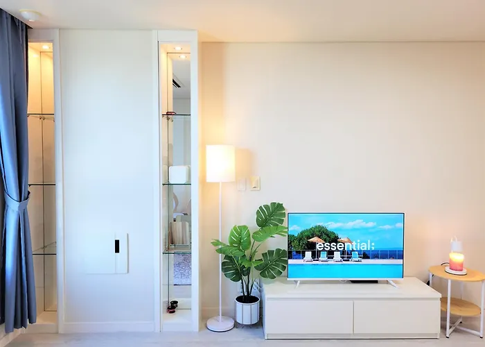 Cozy & Spacious Loft In Near Myeongdong * Seul